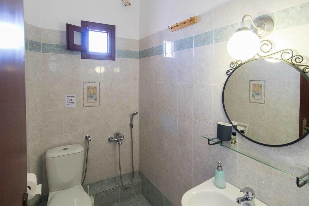 To Petrino Hotel Koufonisia Bagian luar foto