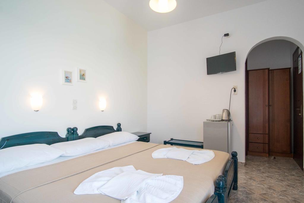 To Petrino Hotel Koufonisia Bagian luar foto
